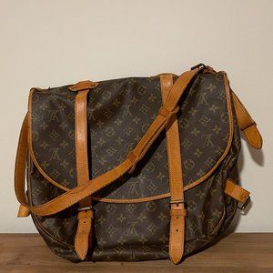 Louis Vuitton Saumur messenger
